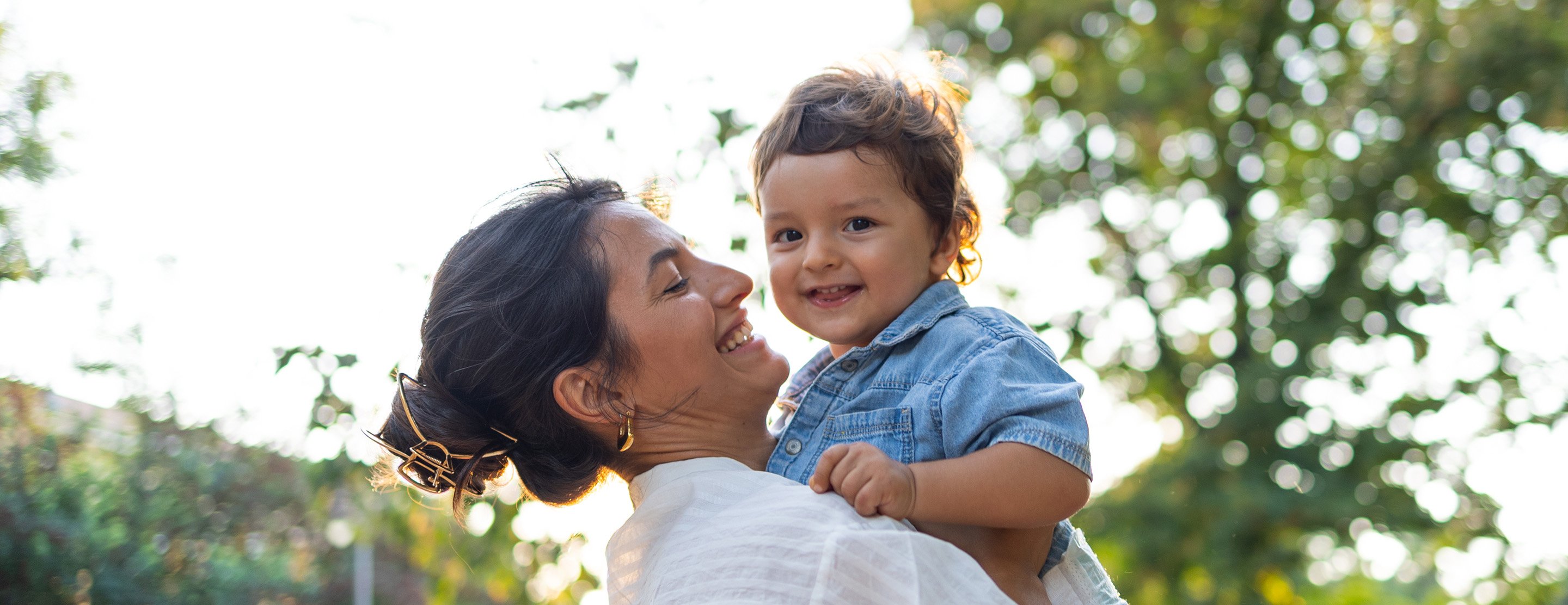 Cómo Cuidar a un Niño con un Yeso Tipo Espica | Patient Education | UCSF  Benioff Children's Hospitals, image size:2880x1112